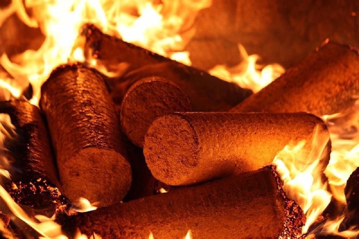 Nahradili plynový kotel peletovým kotlem. Účty za topení je překvapily.