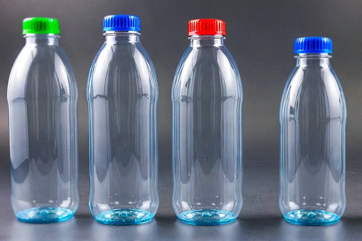 Závěsné lahve s octem a vatou na balkoně: proč se to doporučuje a k čemu se to používá?