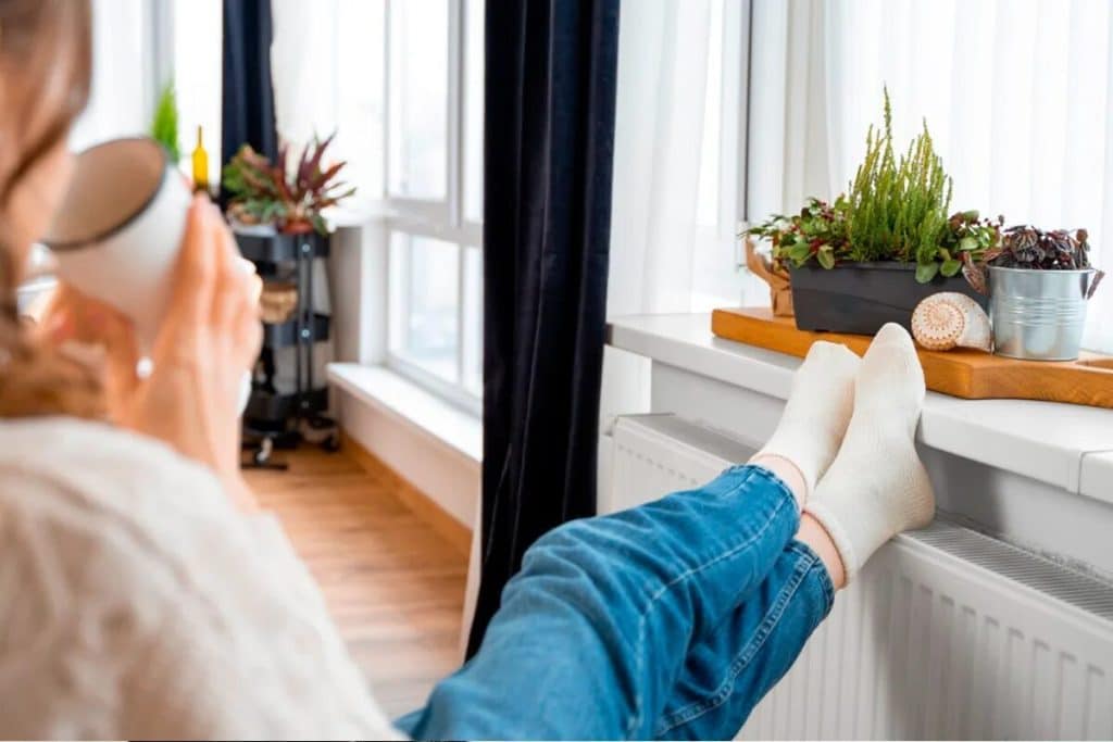 Jaká by měla být teplota ve vašem domě v zimě? Tyto hodnoty vám pomohou ušetřit na vytápění.