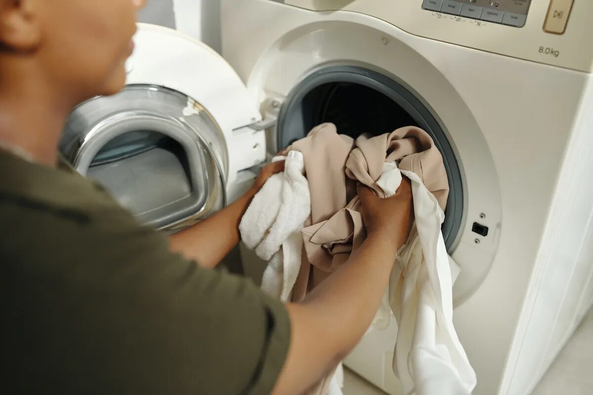 Odborníci odhalují tajemství ideální teploty praní. Málokdo ji volí.